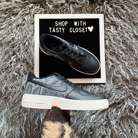 Nike air force 1 LV8 sneakers - Picture 2 of 7